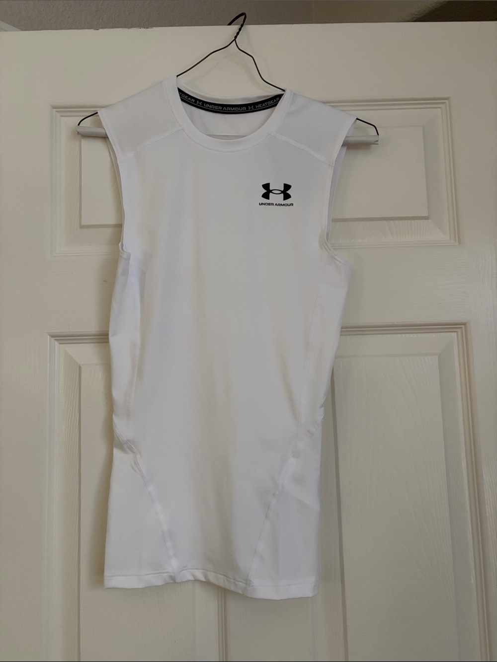 Men’s Under Armour White Sleeveless Compression Top with Black Logo- Heatgear